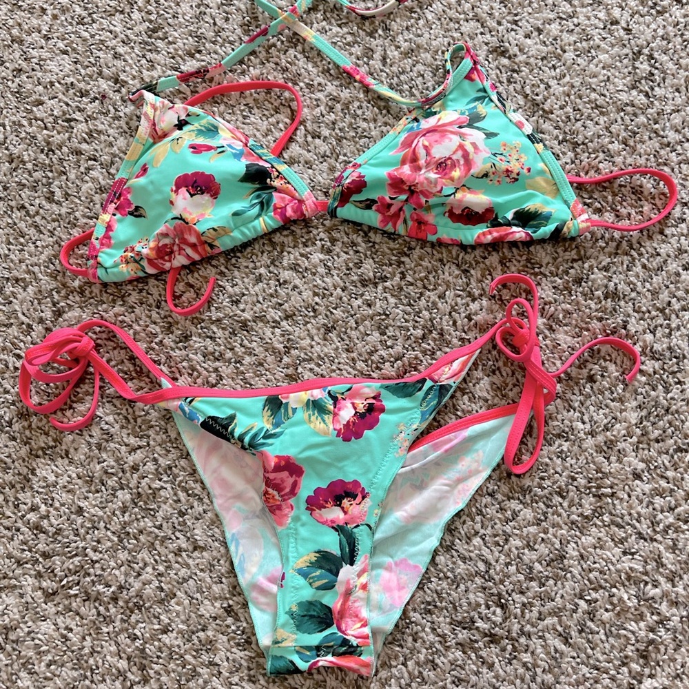 2 piece bathing suit - new